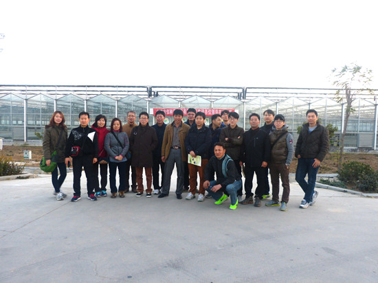 韓國(guó)農(nóng)業(yè)考察團(tuán)參觀安信黃瓜苗溫室
